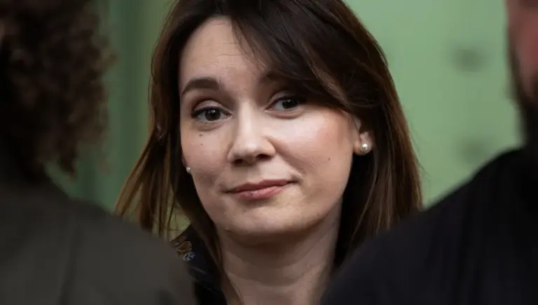 Xenia Fedorova visée par un arrêté d’expulsion en France pour propagande pro-russe