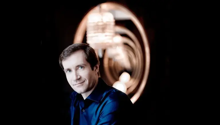 Nikolaï Lugansky interprète Chopin et Schumann à La Roque-d’Anthéron.
