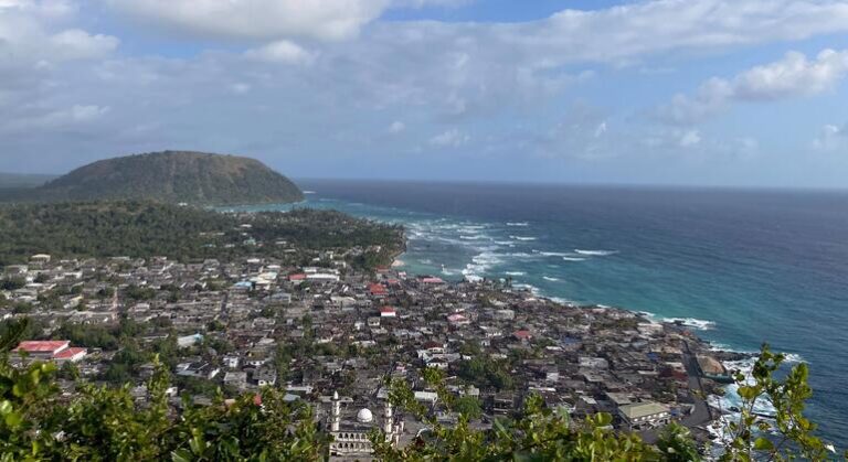 25 nouveaux sites, dont les Plages du Débarquement en France et des médinas aux Comores, inscrits au patrimoine mondial.