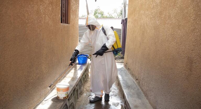 Ebola en RDC : l’écart grandissant entre l’épidémie et la riposte sanitaire