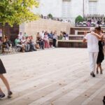 Programme des Jeudis de Nîmes : musiques, marchés, rencontres et dégustations au rendez-vous.
