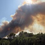 Incendies récurrents dans le Var : inquiétude croissante parmi touristes et habitants
