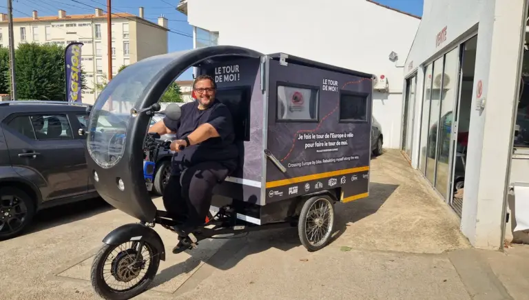 Un Niortais parcourt 10.000 kilomètres à vélo après avoir perdu 80 kilos.