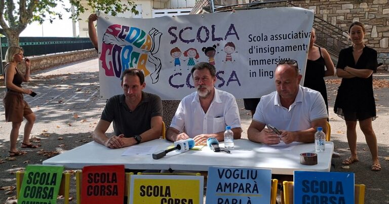 Scola Corsa dénonce le non-respect des engagements financiers de l’État en enseignement immersif.