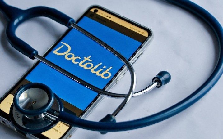 Doctolib face à des interrogations sur la cession de données de santé à l’IA