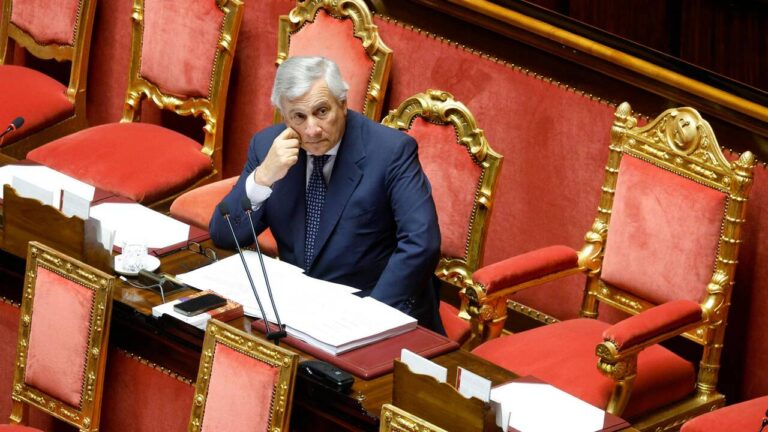 L’Italie suspend les règles Schengen pour les voyageurs en provenance d’Espagne.
