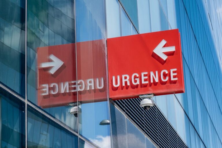 Surcharge des services d’urgence : un indicateur des failles du système de santé.