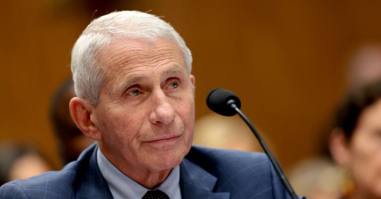 Audition d’Anthony Fauci sur la gestion de la pandémie suscite des réactions mitigées à la Maison-Blanche