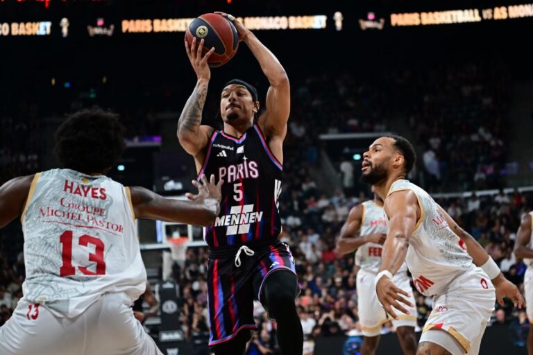 Justin Robinson quitte le Paris Basketball pour signer un contrat de deux ans avec Barcelone.