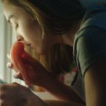 Ce soir entre amis : film interdit aux moins de 16 ans suscite des réactions mitigées
