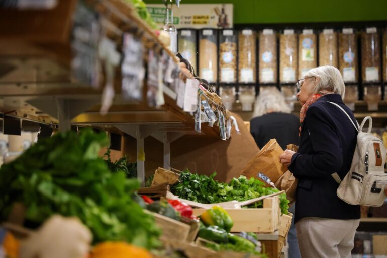Proposition de loi d’un député écologiste pour garantir des produits alimentaires sains à prix coûtant