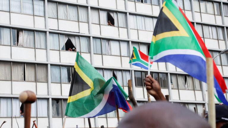 L’Afrique du Sud appelle à un dialogue continental sur les migrations après des accusations de xénophobie.