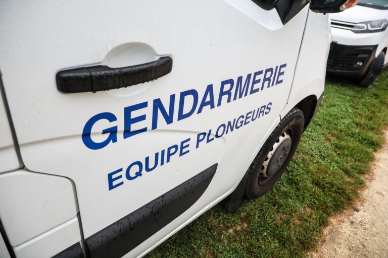 Gironde : un corps découvert dans une voiture immergée dans l’Eyre par les secours