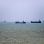 Attaques de navires dans le détroit d’Ormuz : les États-Unis rétablissent des sanctions sur l’Iran.