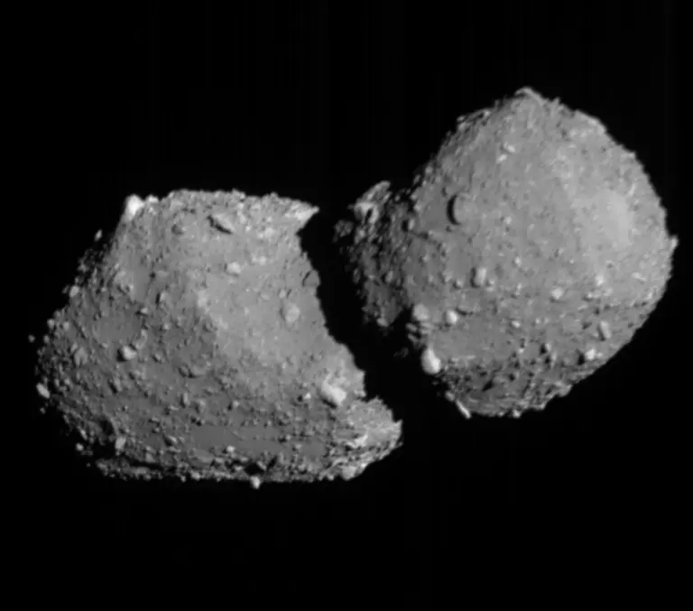 Hayabusa 2 effectue un survol de l’astéroïde Torifune, collectant des données scientifiques.