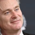 Christopher Nolan impose l&rsquo;interdiction des chaussures lors de ses tournages.