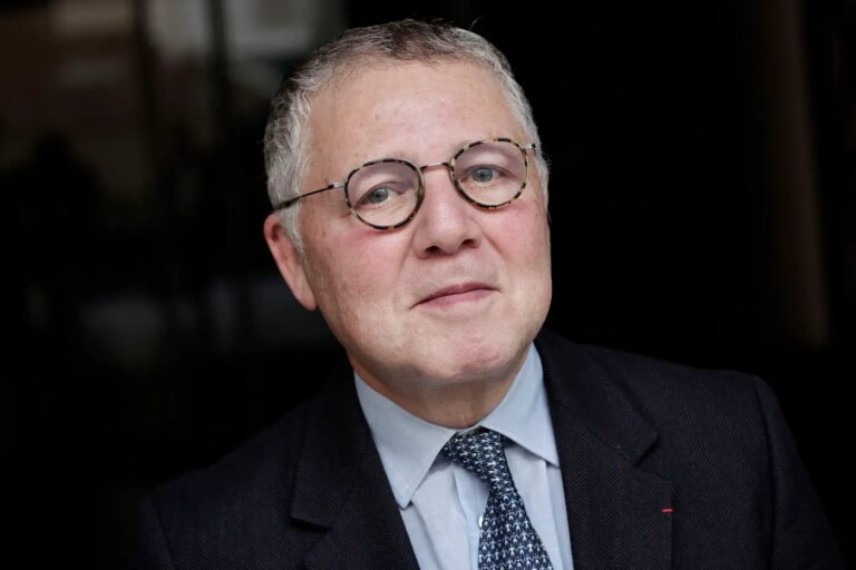 Débat sur la promotion d’une société fraternelle dans le cadre du défi démocratique actuel
