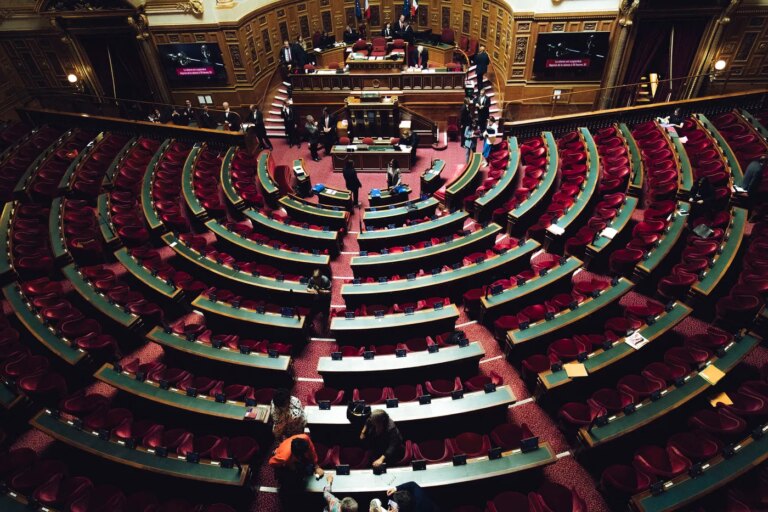 Aide à mourir : le Sénat envisage un troisième rejet du texte de loi proposé.