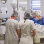 Mortalité périnatale en France : 7 398 décès signalés, une tendance à la hausse annuelle.