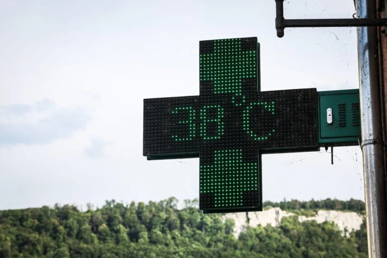 Canicule : 67 départements en vigilance orange avec des températures atteignant 42 °C