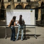 Sans le bac, des jeunes inventent des alternatives d’apprentissage en France.