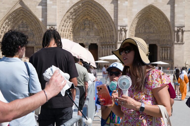 Canicule : 26 millions de Français placés sous vigilance rouge par Météo-France