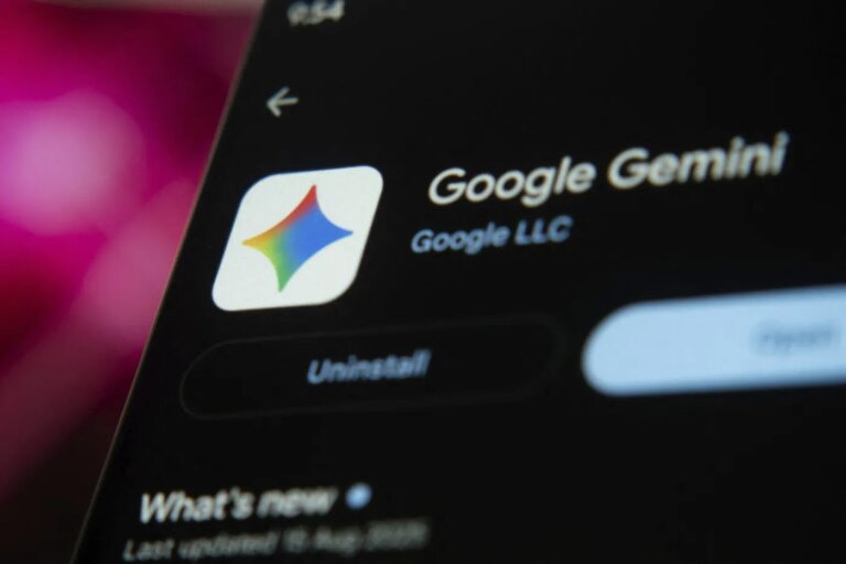 Hachette et d’autres éditeurs poursuivent Google pour violation des droits d’auteur.