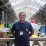 Éric Pelletier étudie le plancton arctique à bord de la Tara Polar Station.