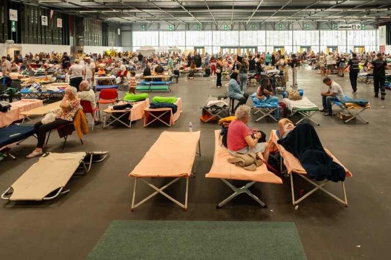 Incendies en Gironde : les évacués confrontés à une épreuve psychologique difficile