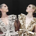 Collections haute-couture automne-hiver 2026/27 : spectacles et significations en mode.