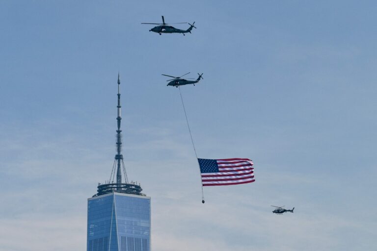 Les États-Unis commémorent leur histoire avec des événements à travers le pays.