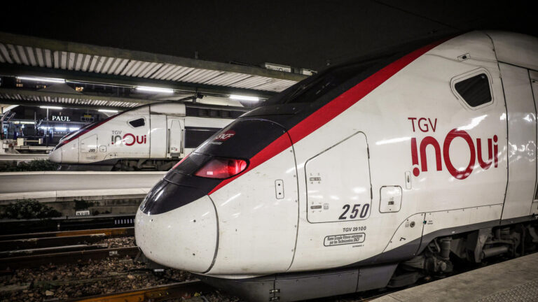Incendies : la SNCF prolonge l’annulation des billets, trafic ferroviaire interrompu au sud de Bordeaux.
