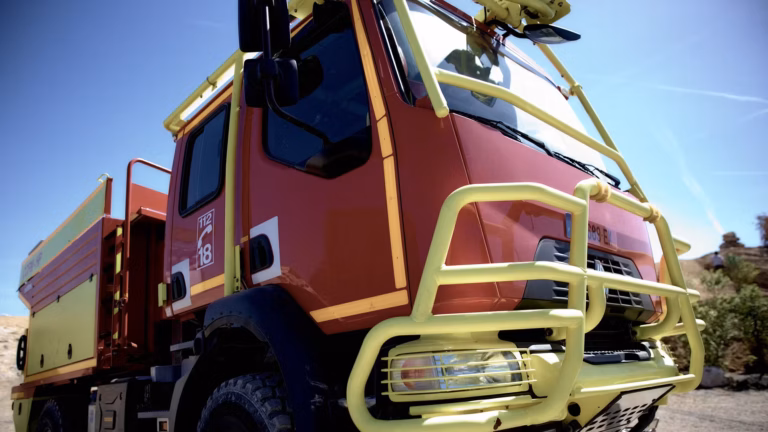 Incendie majeur à La Plaine-sur-Mer : évacuation des habitants et vacanciers en cours.