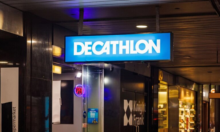 Decathlon présente un short tendance et accessible pour l’été, répondant aux attentes des consommateurs.