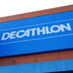 Le maillot de bain Decathlon sculptant adapté à toutes les morphologies suscite l’intérêt sur les plages.