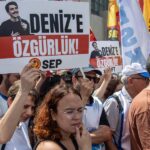 Comique emprisonné en Turquie pour des blagues jugées offensantes par les autorités.