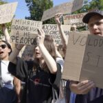 Ukraine : manifestations déclenchées par le limogeage de Fedorov, tensions croissantes.