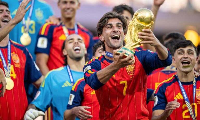 Bilan de la Coupe du monde : l’Espagne remporte le titre et analyse des performances.
