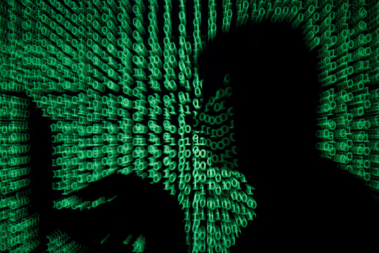 Cyberattaque sur réseaux d’alimentation en eau attribuée à l’Iran, perturbant les services.