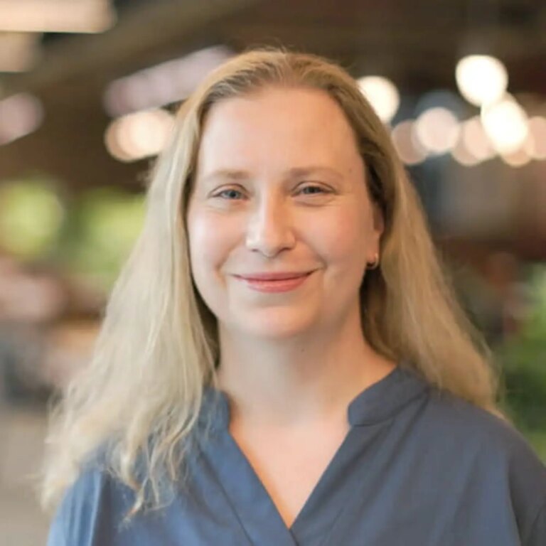 L’alliance de l’humain et de l’IA redéfinit l’engagement client dans les entreprises.