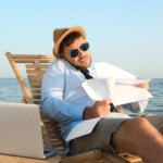 Rappel d&rsquo;un salarié en vacances : cadre légal en France face à cette situation.