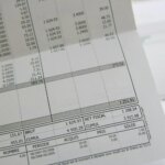 Revenu mensuel inférieur à 1 200 euros : définition du seuil de pauvreté en France.
