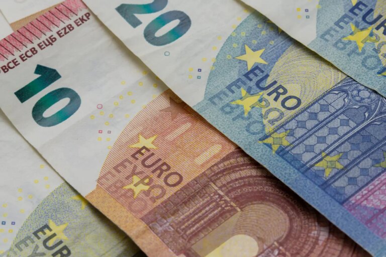 Le gouvernement français exclut une hausse des salaires dans la fonction publique.