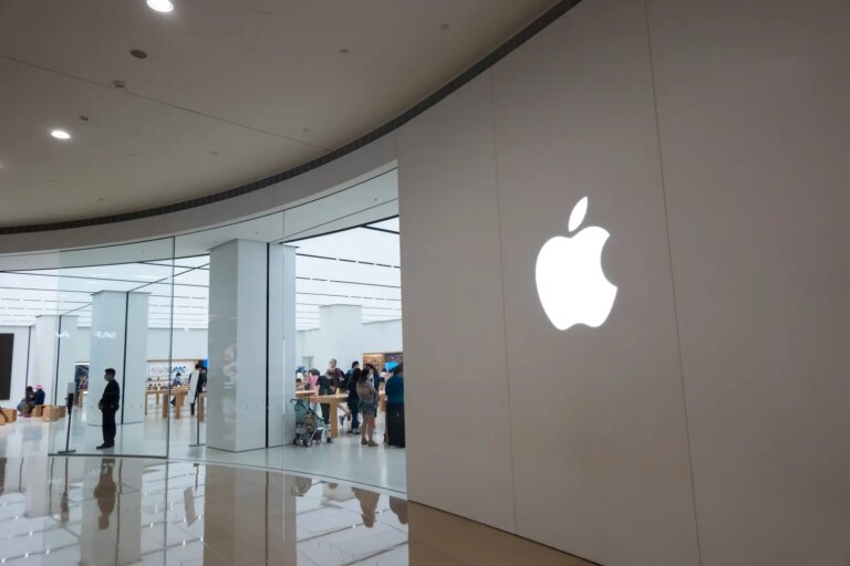 Apple intente une action en justice contre OpenAI pour vol présumé de secrets industriels.