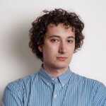 L’IA Act complète le RGPD en encadrant l’utilisation des technologies d’intelligence artificielle.