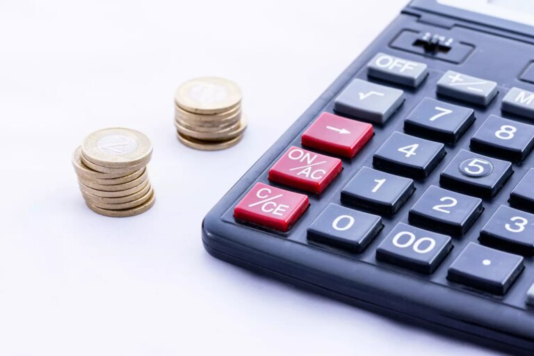 Le gouvernement fixe la hausse des dépenses ministérielles à 0,4 %, sauf pour les Armées.