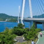 À vélo sur le Shimanami Kaido : exploration des paysages japonais et de leur culture.
