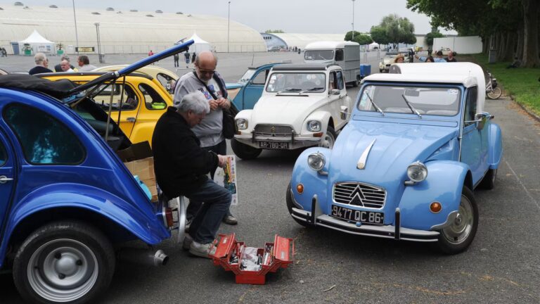 La 2CV de Citroën sera relancée en version électrique pour le marché automobile européen.