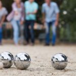 Une femme blessée lors d’une partie de pétanque à Marseille porte plainte contre les propriétaires.