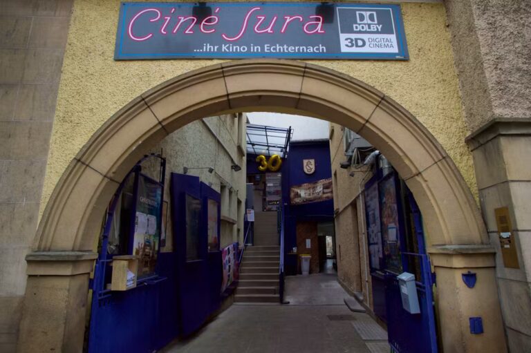 Ciné Sura rouvre ses portes après une fermeture de neuf jours en raison de travaux.